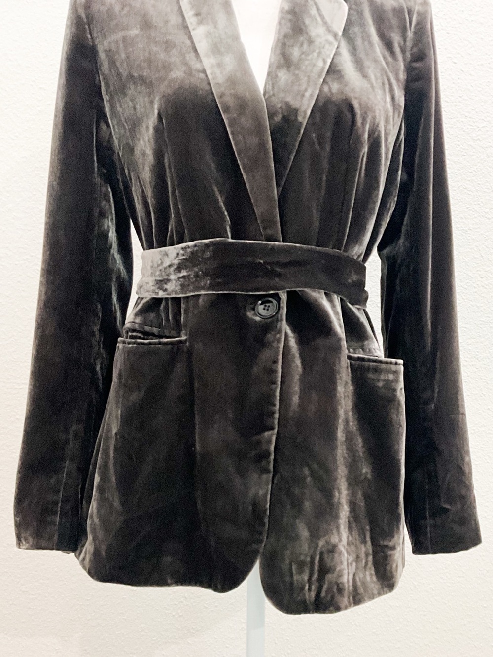 Ann Taylor Women's Velvet Belted Blazer Size 6 - Picture 8 of 11